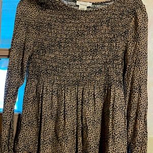 Urban romantics size small top